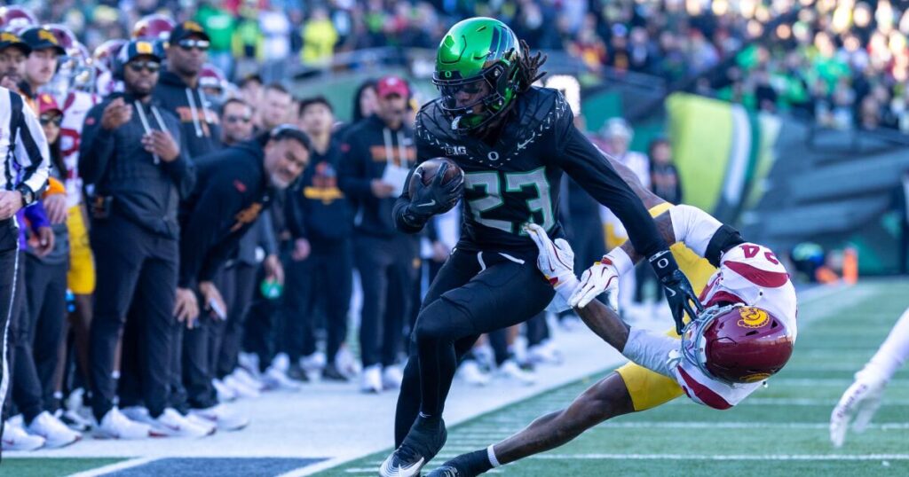 No. 15 USC’s College Football Playoff hopes shattered in loss to No. 7 Oregon