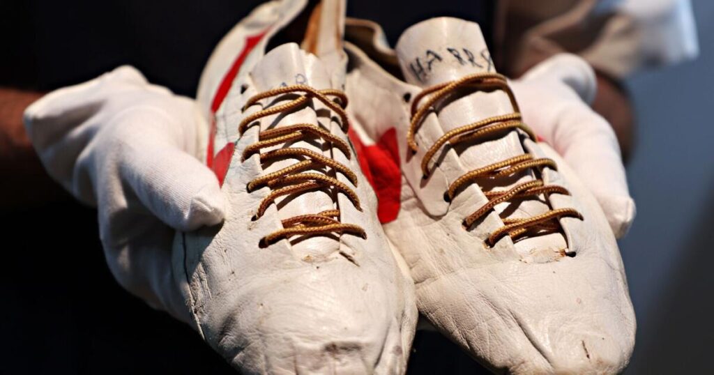 How did Nike lose its edge in the running shoe market it once dominated?