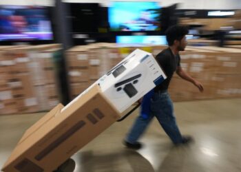 U.S. retail sales rose slightly in September, adding to months of big gains