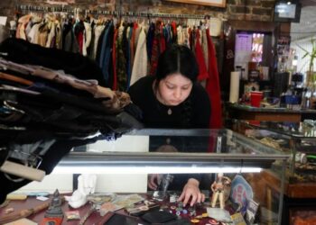 Immigration crackdown in Chicago eases, leaving lawsuits, investigations and anxiety