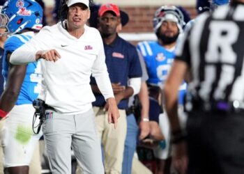 Hot coaching commodity Lane Kiffin has a tough decision 12 years after USC fired him