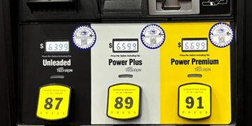 Why aren’t falling oil prices lowering gas costs for California drivers?