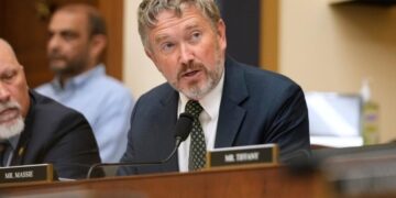 ‘Deluge’ of House Republicans expected to back a bill to release Epstein files