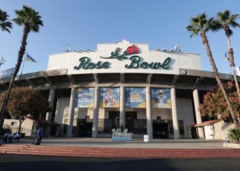 Shame on UCLA for trying to ditch the iconic Rose Bowl for cash grab at SoFi Stadium