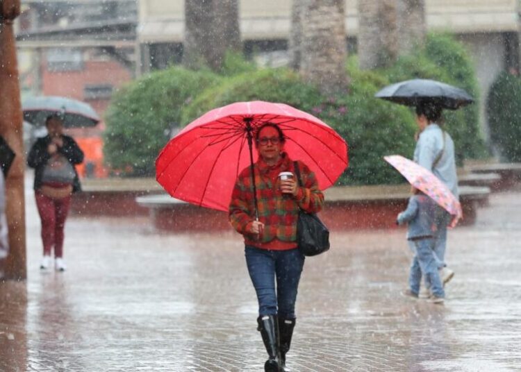 Sudden shift bringing big rain to L.A. this afternoon; flooding, mudslides possible