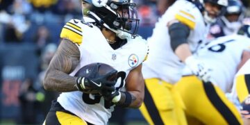 NFL Week 13 player props, picks, best bets: Jaylen Warren, RJ Harvey