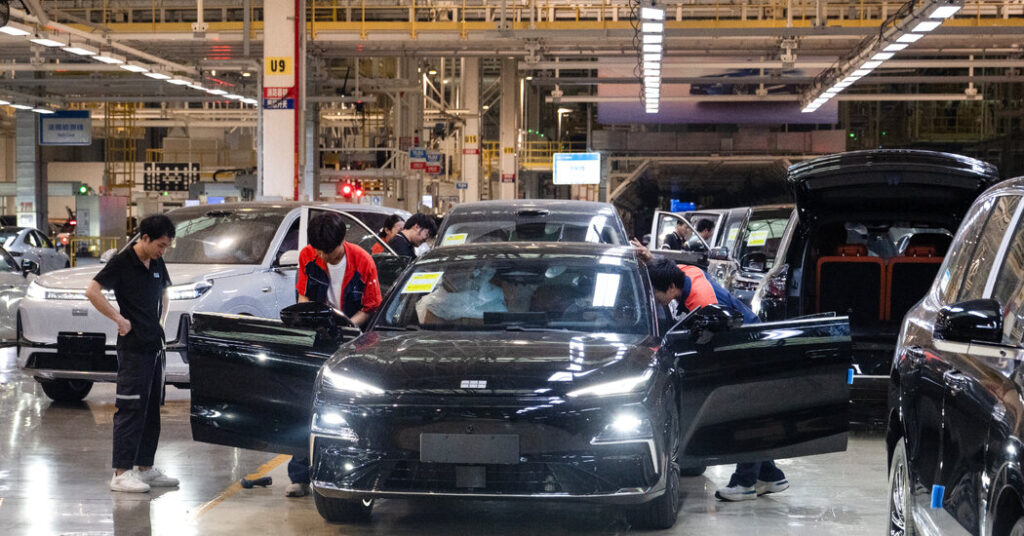 China’s Trade Surplus Climbs Past $1 Trillion for First Time