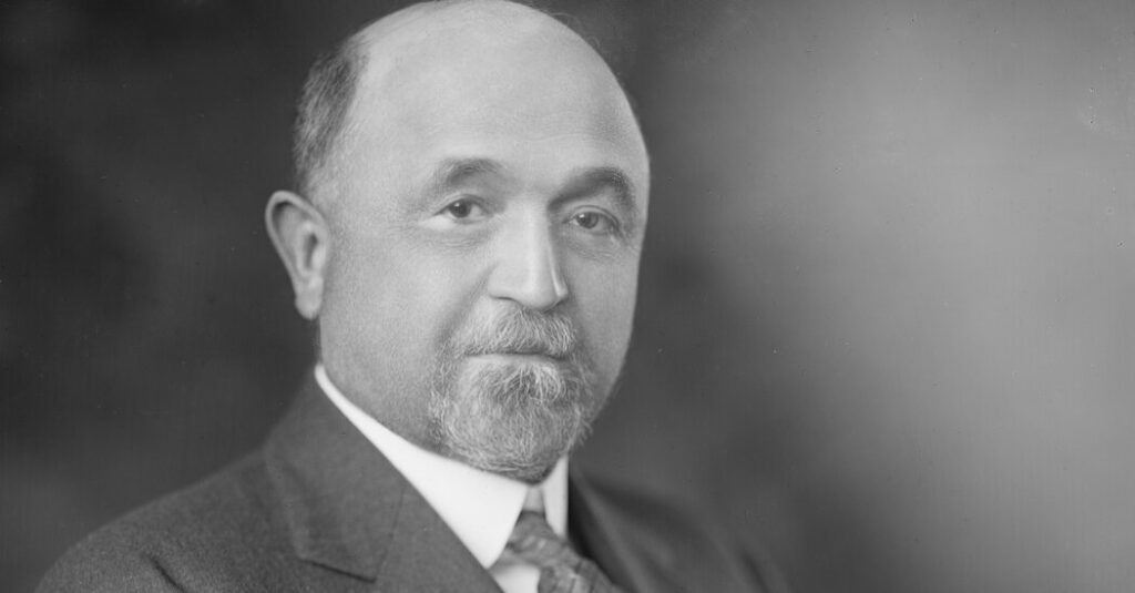 For Landmark Test of Executive Power, Echoes of a 1930s Supreme Court Battle