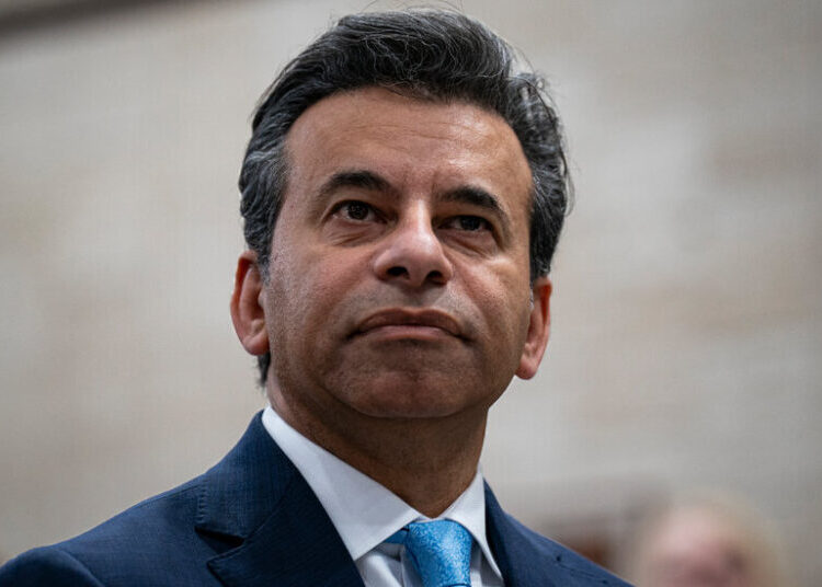 F.D.A. Turmoil Keeps Spotlight on Its Commissioner