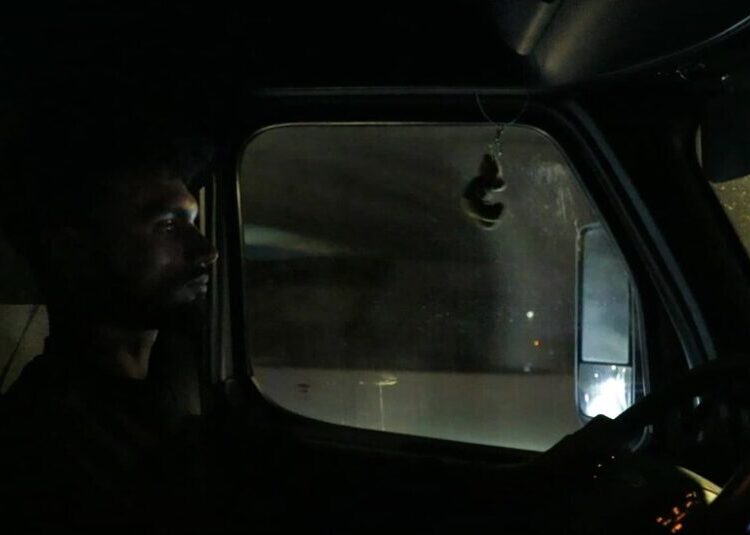 Long-Haul Trucking Was a Refuge for Sikh Immigrants. Until Now.