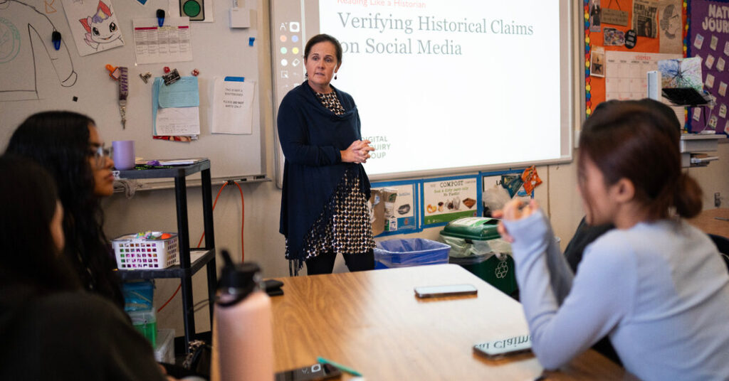 The Class Where ‘Screenagers’ Train to Navigate Social Media and A.I.