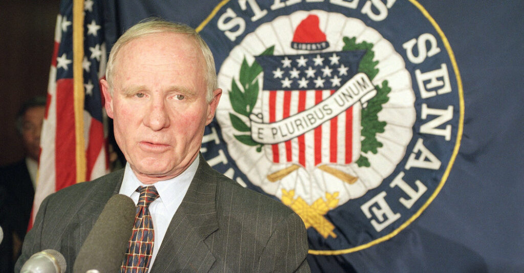 Robert B. Fiske Jr., First to Lead Whitewater Investigation, Dies at 94