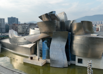 Frank O. Gehry, Titan of Architecture, Is Dead at 96