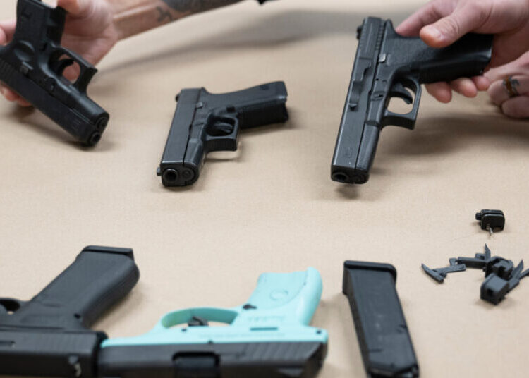 As U.S. Guns Pour Into Canada, the Bodies Pile Up