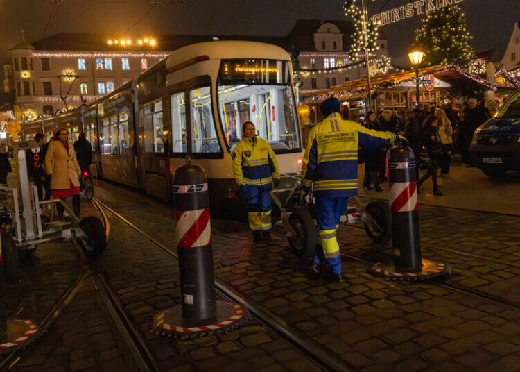 At Germany’s Christmas Markets, a New Tradition: Retractable Bollards