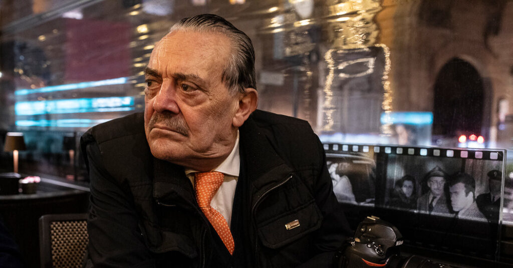 In Rome, the King of Paparazzi Is a Star in His Own Right