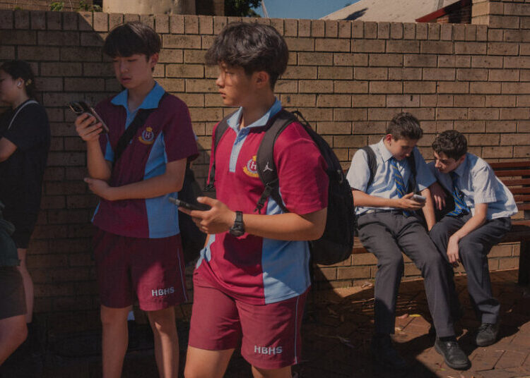 Worn Down by Worry, Parents Look Longingly at Australia’s Social Media Ban