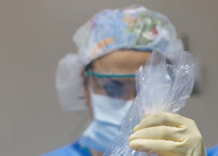 Transplant Hospitals Court Patients Overseas Despite Organ Shortage