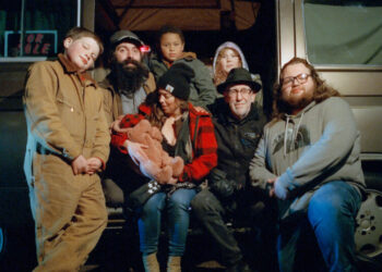 Up All Night in New York, Selling Christmas Trees