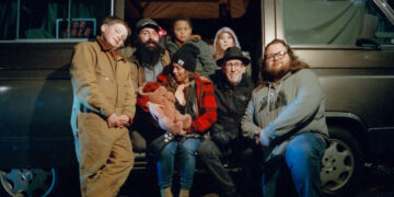 Up All Night in New York, Selling Christmas Trees