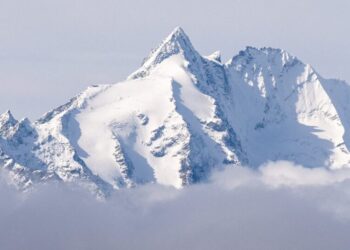 A Woman Froze to Death on an Alpine Trek. Is Her Boyfriend to Blame?