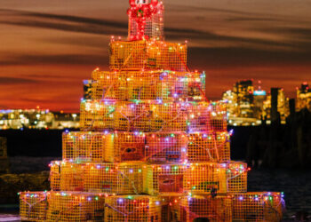 Christmas Trappings: New England Swoons Over Lobster Pot Trees