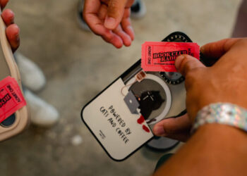 Should Some Places Be ‘Phone-Free’?