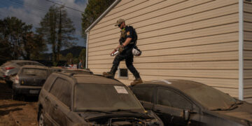 FEMA Reinstates Workers Who Signed Letter Criticizing Trump