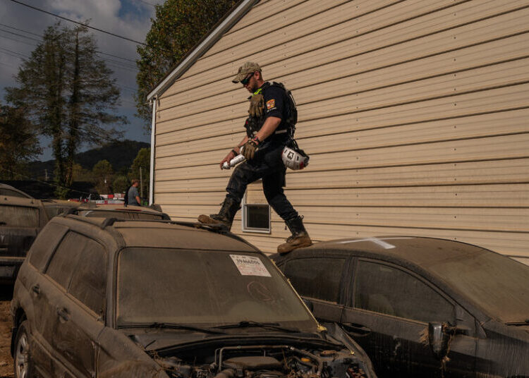 FEMA Reinstates Workers Who Signed Letter Criticizing Trump