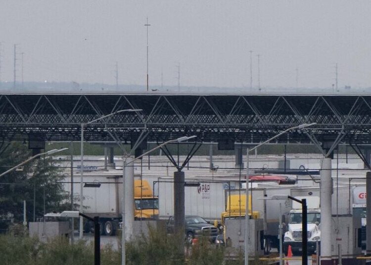 Trump Administration Revokes Licenses of Thousands of Training Centers for Truckers