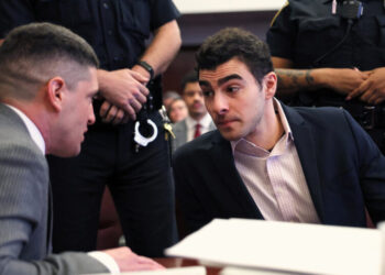 ‘I Knew It Was Him’: Officer Recalls Confronting Mangione at McDonald’s