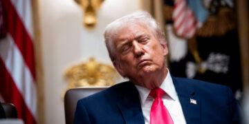 Trump Appears to Fight Sleep During Cabinet Meeting