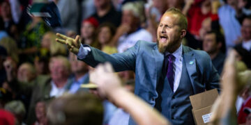 Trump’s Former Campaign Manager Assisted Honduran Presidential Candidate