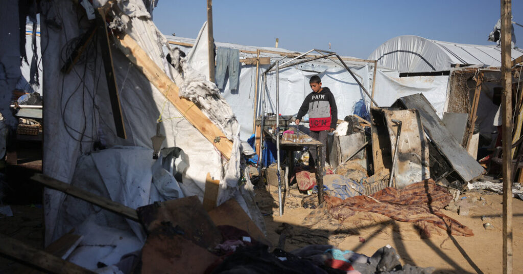 Deadly Attacks in Gaza Test Cease-Fire on Eve of New Phase