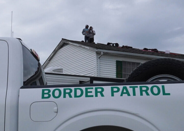 Her Roof Was About to Be Fixed. Then Immigration Agents Showed Up.