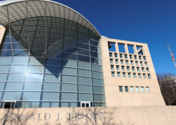 Trump Renames Institute of Peace for Himself