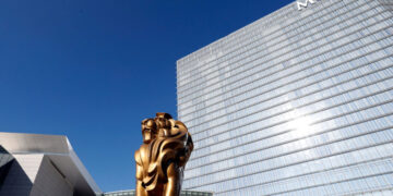 Police Search for Assailant After Fatal Shooting at Maryland Casino