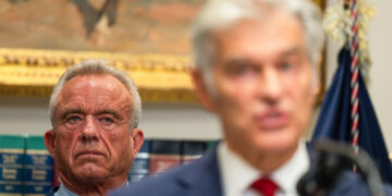 Former F.D.A. Commissioners Sound Alarm on Plan to Change Vaccine Policy