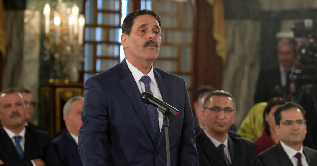 Tunisia Arrests Opposition Figure in Widening Crackdown