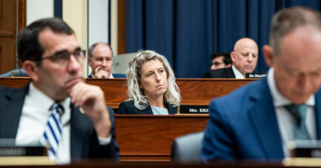 Bipartisan House Group Proposes Long-Shot Health Care Plan