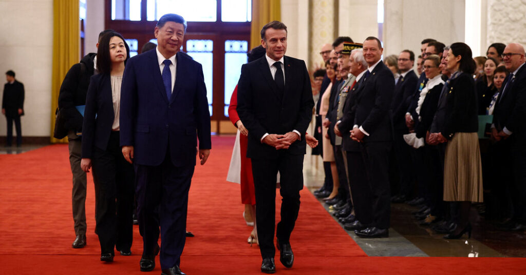 Macron Urges Xi to Help End War in Ukraine