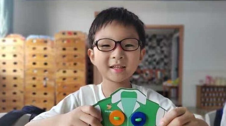 ICE Separates Boy, 6, From Father During Effort to Deport Them to China