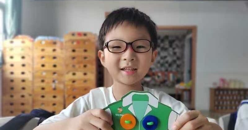 ICE Separates Boy, 6, From Father During Effort to Deport Them to China