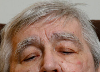 Medicare Scammers Are Calling Seniors 50 Times a Day, Trying to Trap Them