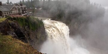 Potent Storm Is Expected to Drench the Pacific Northwest