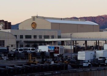 Paramount Makes Hostile Bid for Warner Bros. Discovery