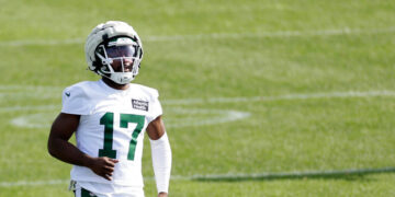 Man Charged With Attempted Murder in Shooting of Jets Player Kris Boyd