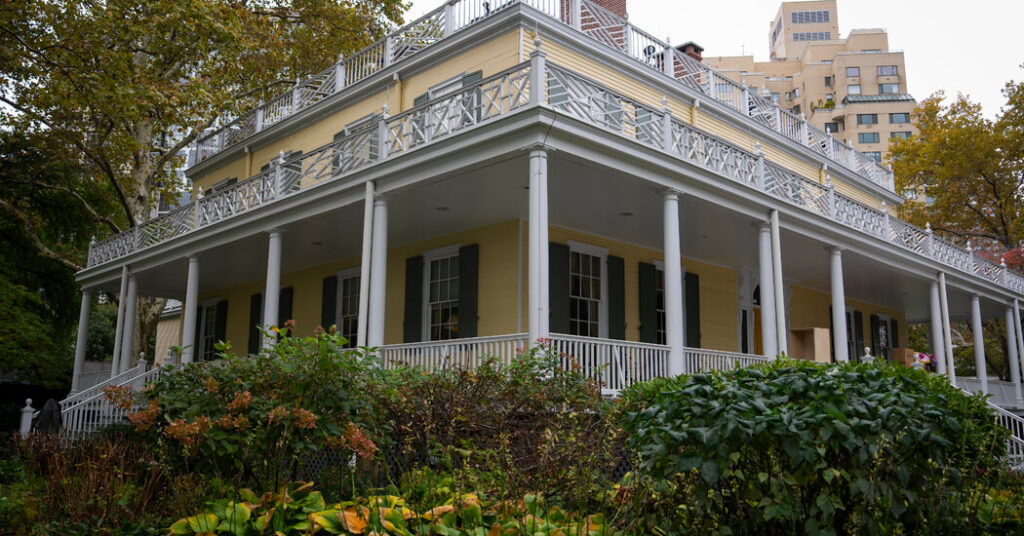 Mamdani Confirms He Will Leave Queens One-Bedroom for Gracie Mansion