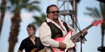 Raul Malo, Lush-Voiced Frontman of the Mavericks, Dies at 60