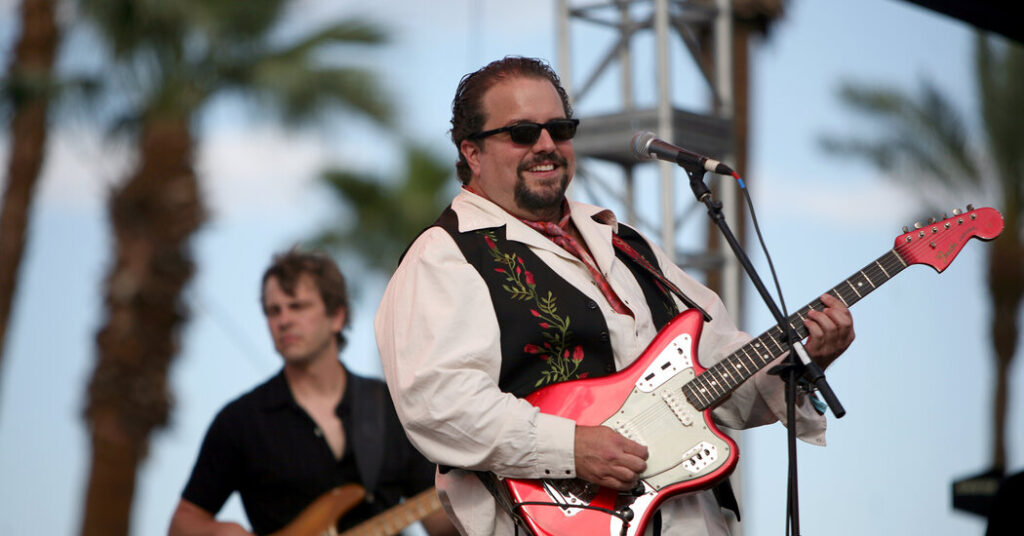 Raul Malo, Lush-Voiced Frontman of the Mavericks, Dies at 60